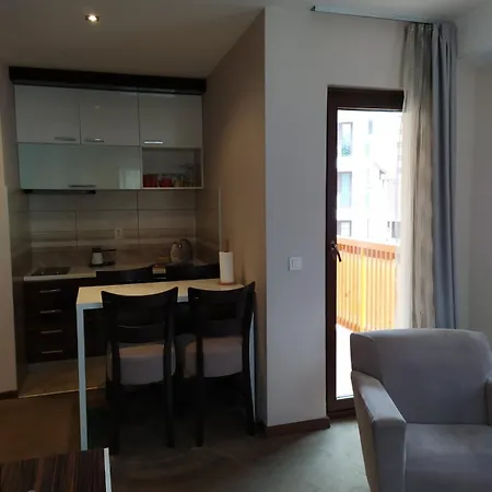 Apartment 25